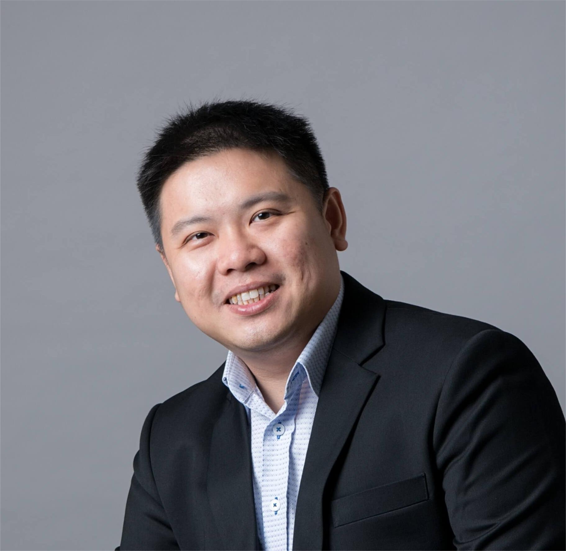 Dr. Ken Tan